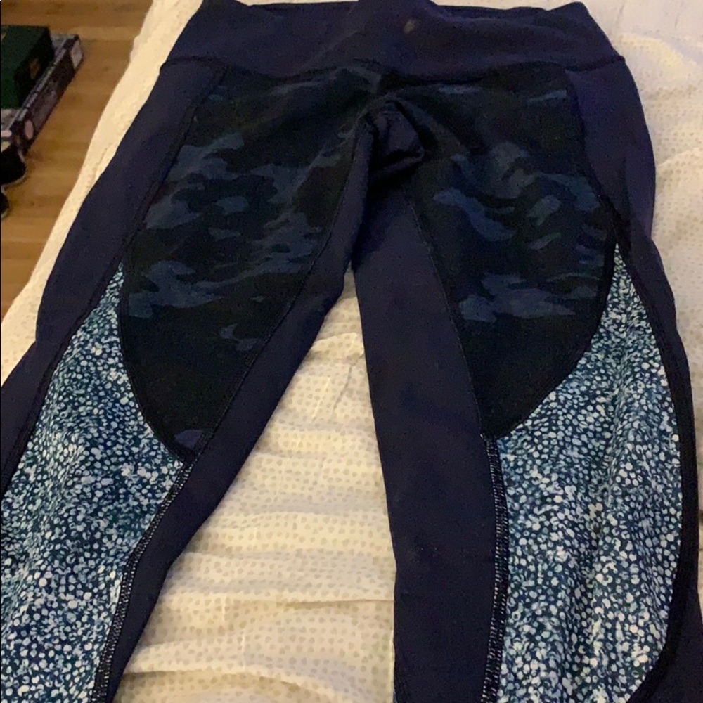 Lululemon leggings size 4